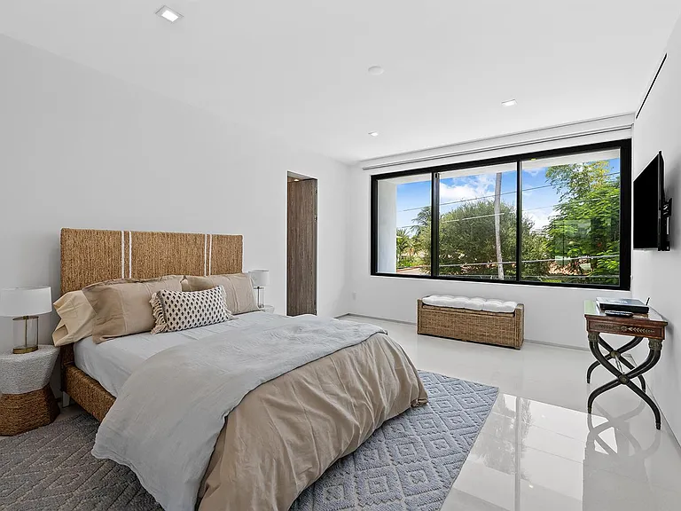 401 Lido Dr — Photo 47