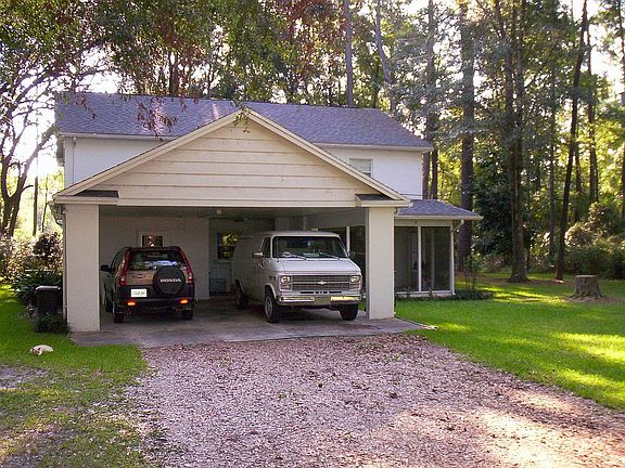 garage at rear of home