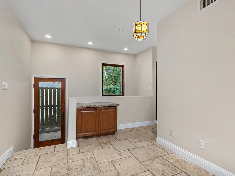 148 W Marquita #B — Photo 13