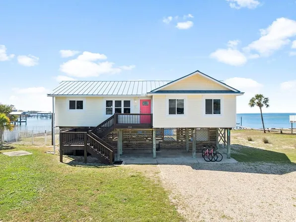 352 Patton St, Saint George Island, FL 32328
