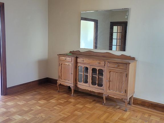 3rd image of 2159 21st Ave