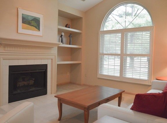 5th image of 5820 Locbury Ln