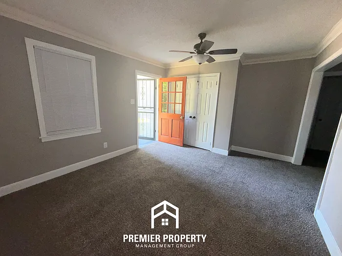 2261 Alameda Cv — Photo 2