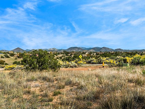 3rd image of 48 Monte Alto Rd
