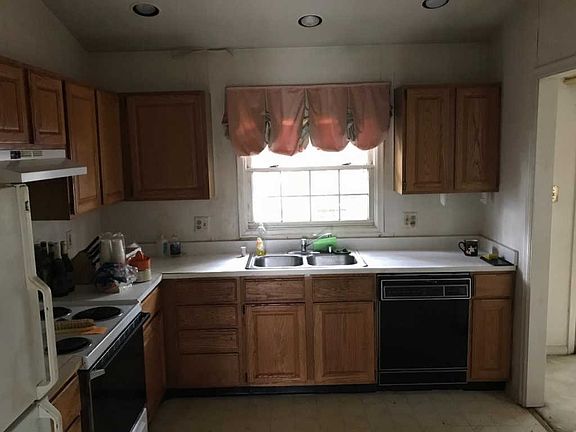 4th image of 115 Dasher Ave