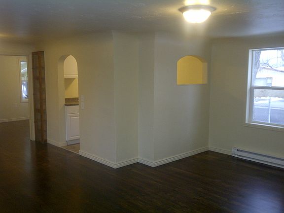 Living/Dining Area