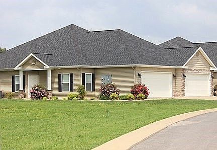 1st image of 1553 Yellow Wood Dr