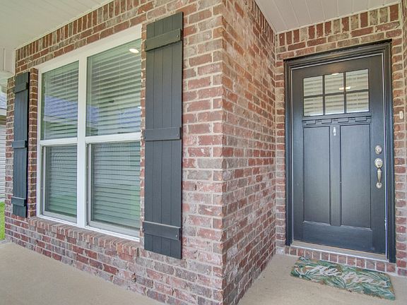 2nd image of 8810 Derby Ln