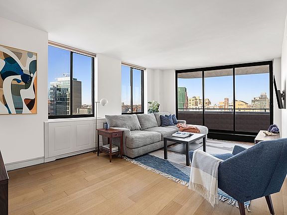 5th image of 140 Charles St APT 14A