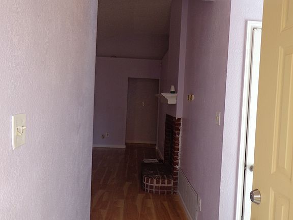 3rd image of 329 Moss Hill Dr