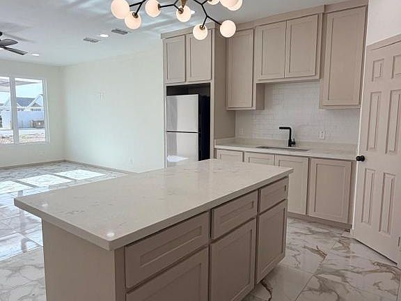 4th image of 3304 Joann Ave
