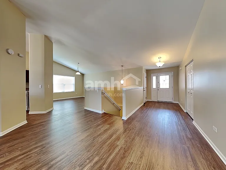 211 Gladys Ave — Photo 8