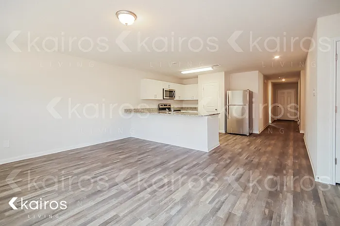 15581 Briar Forest Dr — Photo 4