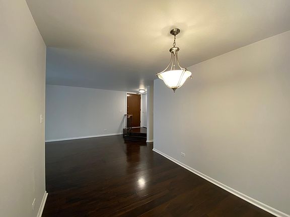 5th image of 905 Knottingham Dr APT 1A