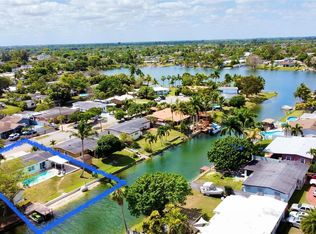 10741 SW 44th St, Miami, FL 33165