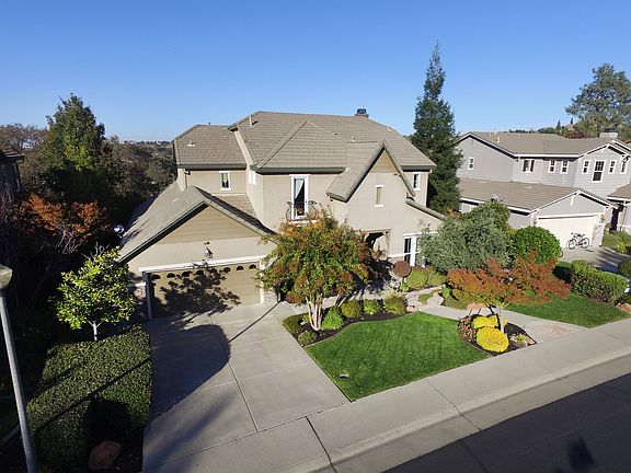 3rd image of 3210 Black Oak Dr
