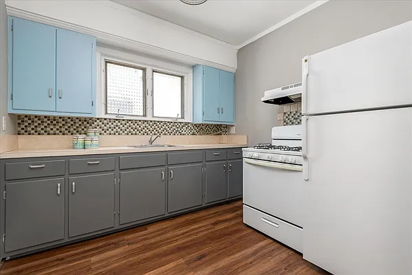 Sold by Sold By Bart Real Estate Partners inc | media 17