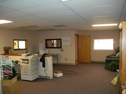 4th image of 500 Park St