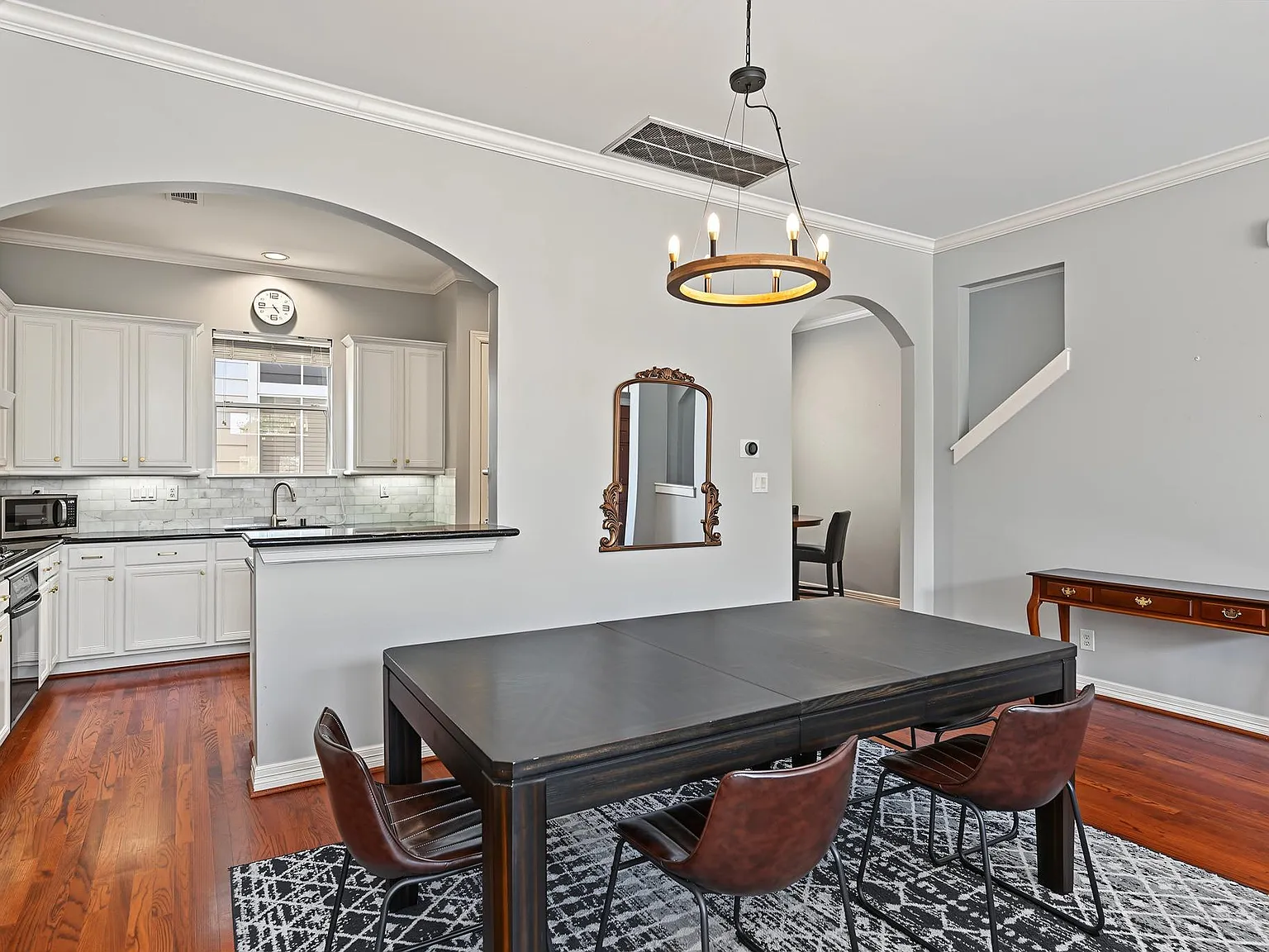 2 bed, 2.5 bath, 1760 sqft, $2,700 — Photo 3