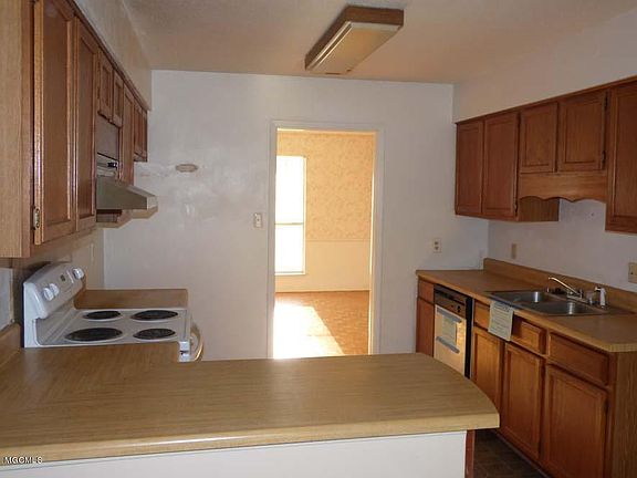 5th image of 11420 D Coit Ave