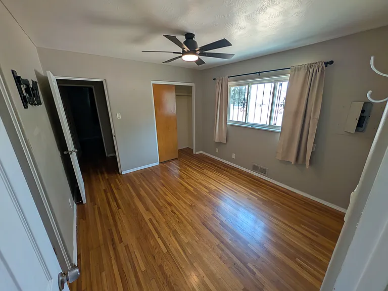 1015 Parsifal St NE — Photo 7