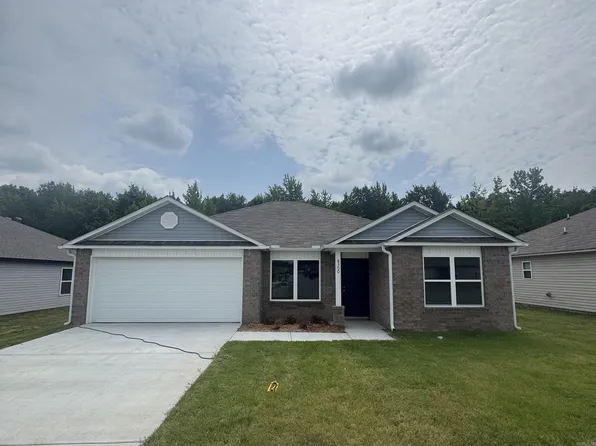 8300 Kim Dr, North Little Rock, AR 72113