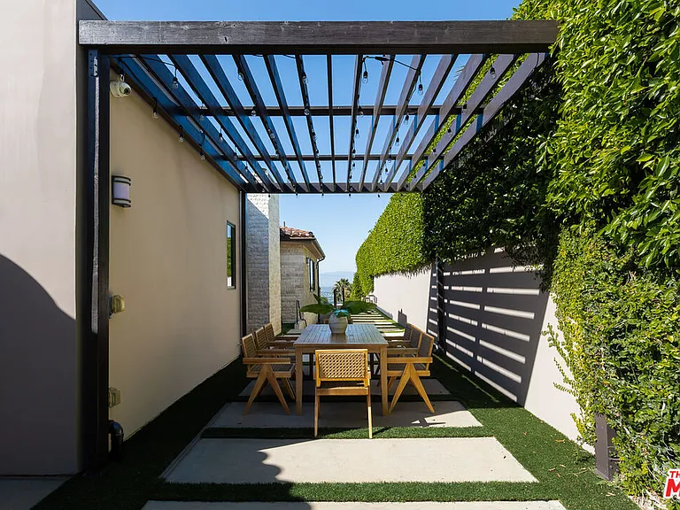 3116 Elvido Dr — Photo 42