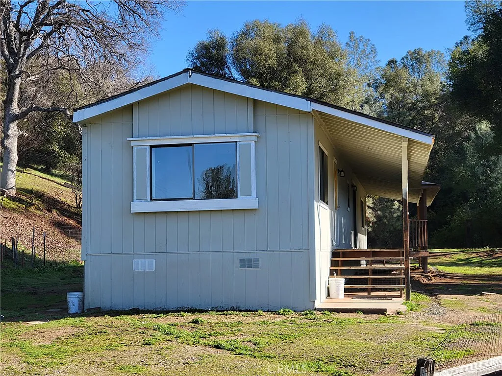 3575 Manzanita Rd photo 1