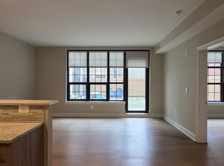 216 Arch St #203, Philadelphia, PA 19106