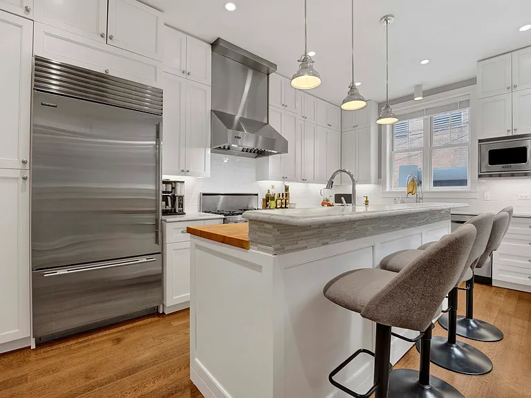 2109 N Clark St — Photo 10