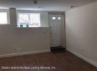 141 Kruser St, Staten Island, NY 10306