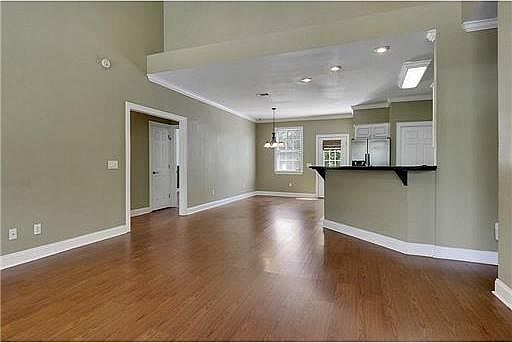 2nd image of 510 Royal Oak Dr