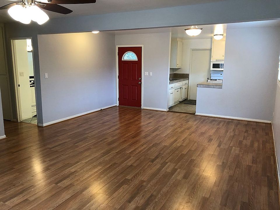 Entry / Dining Room