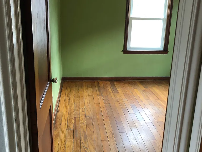 1426 Vernon St — Photo 6
