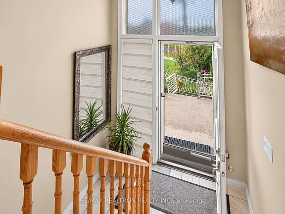 4th image of 26 Brubeck Rd