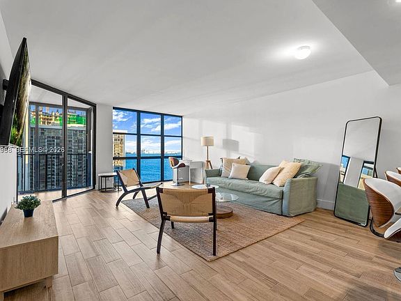 5th image of 1925 Brickell Ave #1703