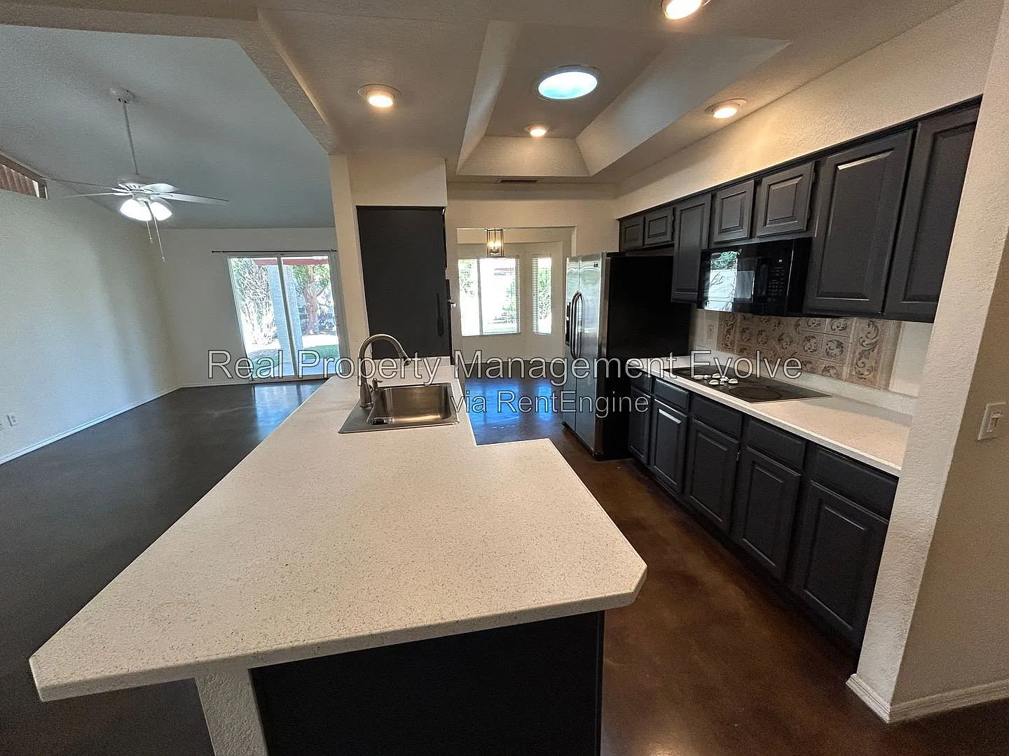 3 bed, 2.0 bath, 1863 sqft, $2,249 — Photo 2