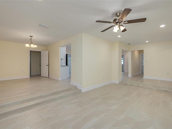 5th image of 407 PRINCESS PLACE