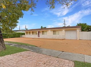 4911 SW 95th Ave, Miami, FL 33165