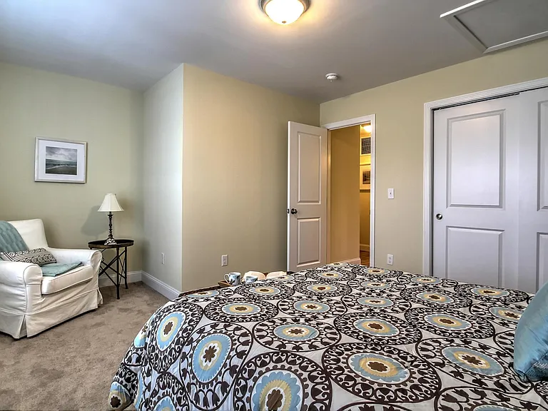 229 W Main St — Photo 10