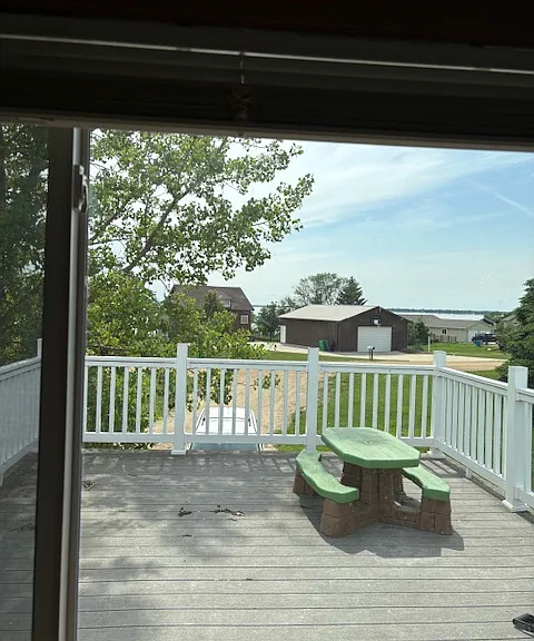 261 E Lake Dr #B — Photo 9