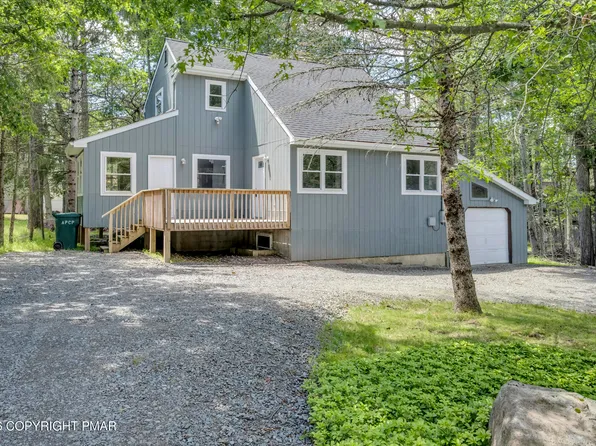 8227 Sunset Dr, Tobyhanna, PA 18466