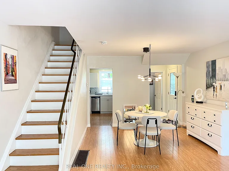 290 Westcourt Pl — Photo 14