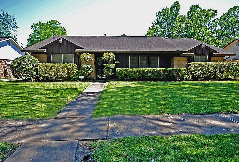 1st image of 5807 Creekbend Dr
