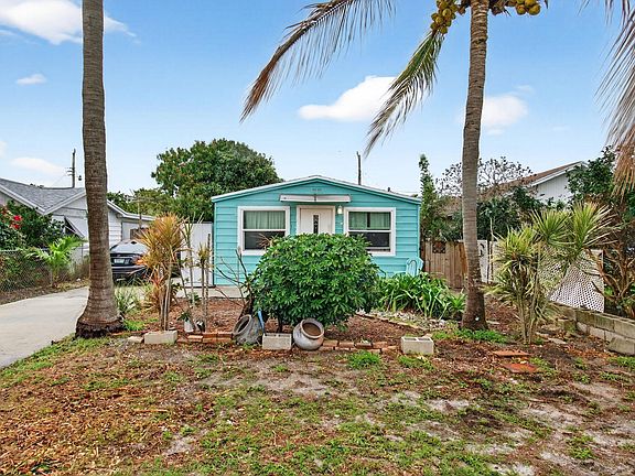 2nd image of 1071 Peak Road