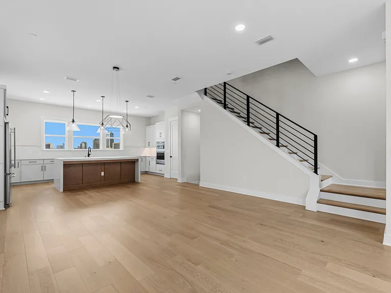 2054 Prudential Dr — Photo 16
