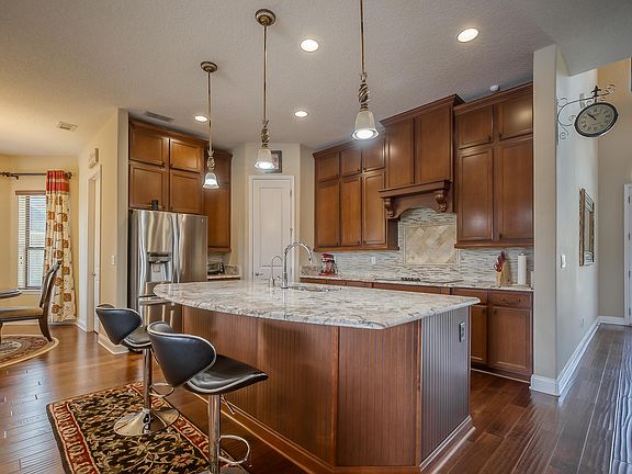 3rd image of 132 Quail Creek Cir