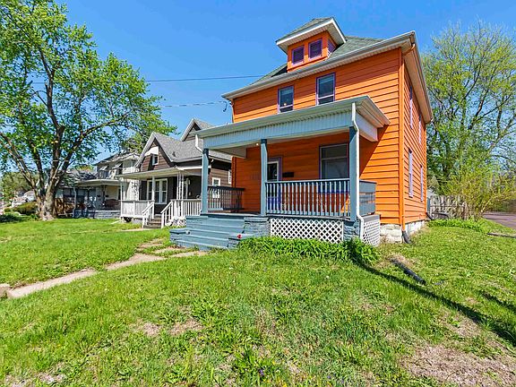 4th image of 2624 N Prospect Rd