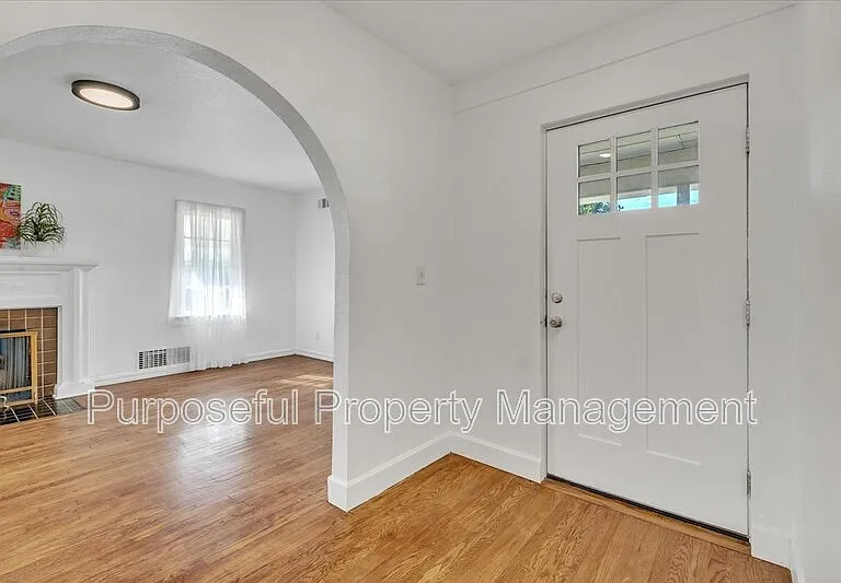 1832 NW 34th St — Photo 4