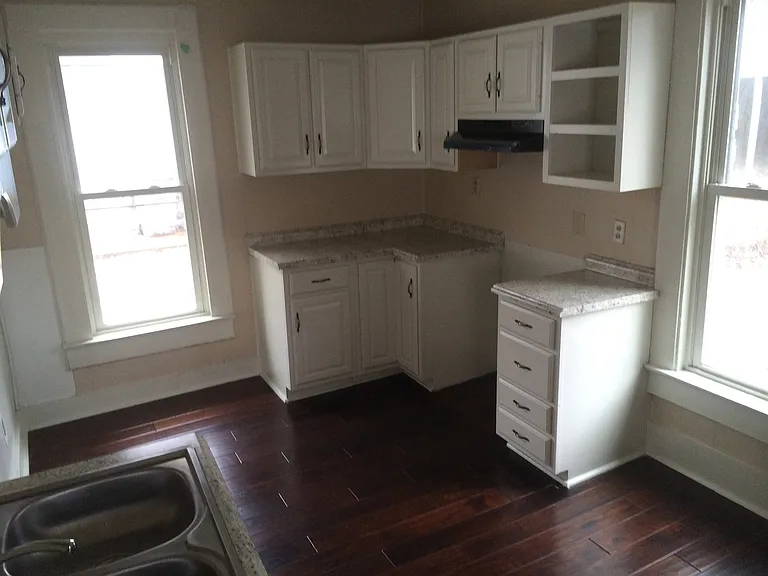 848 E 11th Ave — Photo 2